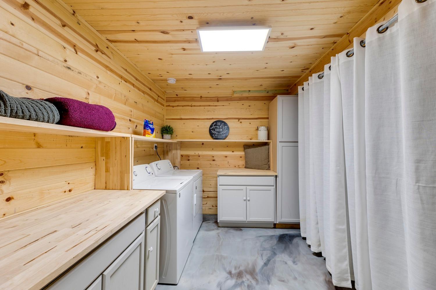 Grand Lake Escape: Serenity Meets Space