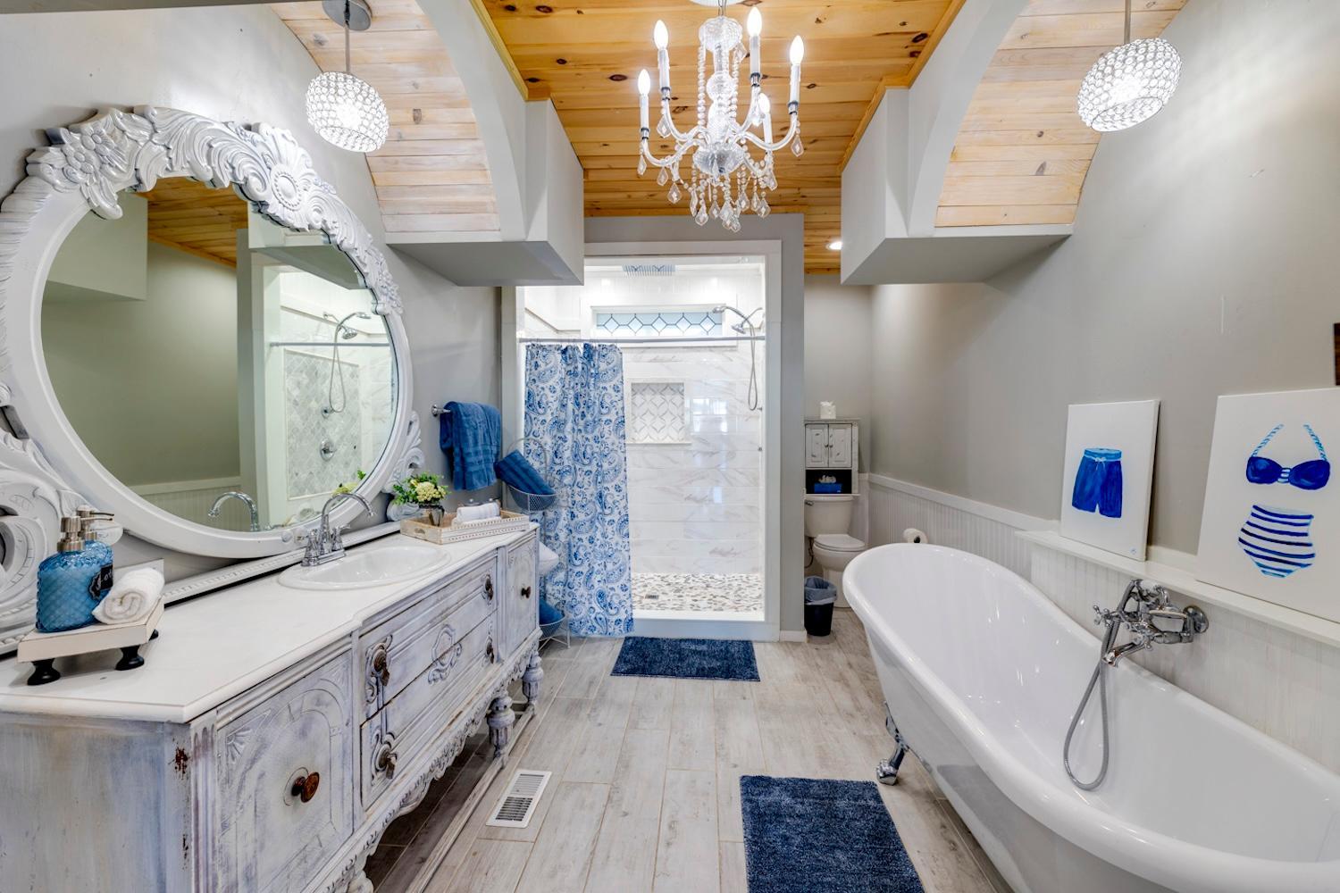 Grand Lake Escape: Serenity Meets Space
