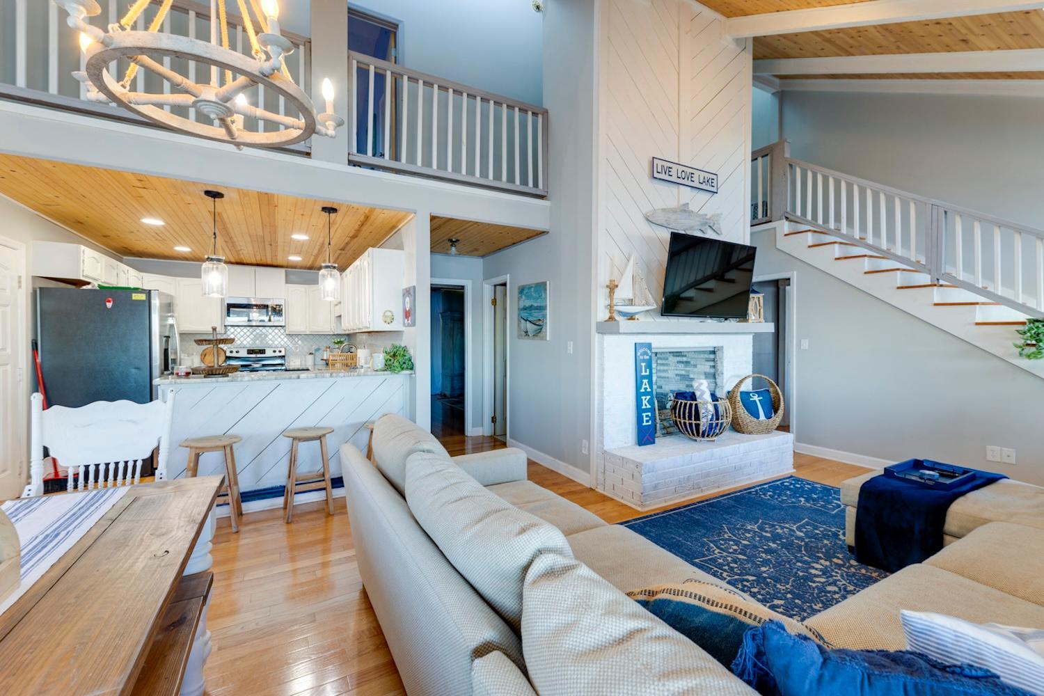 Grand Lake Escape: Serenity Meets Space
