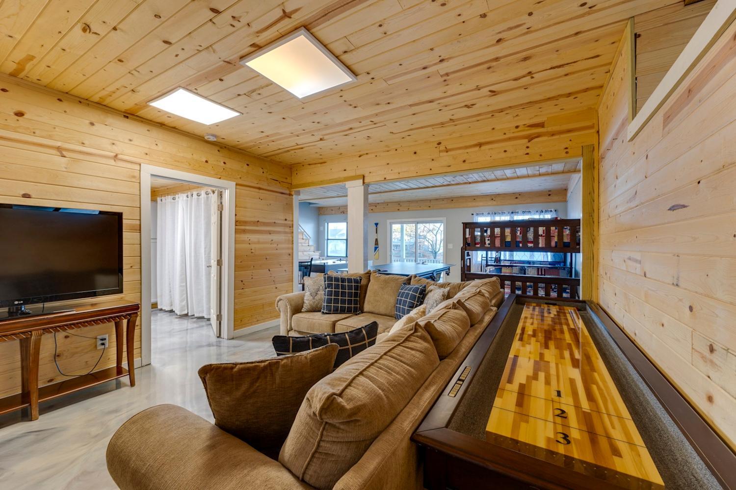 Grand Lake Escape: Serenity Meets Space