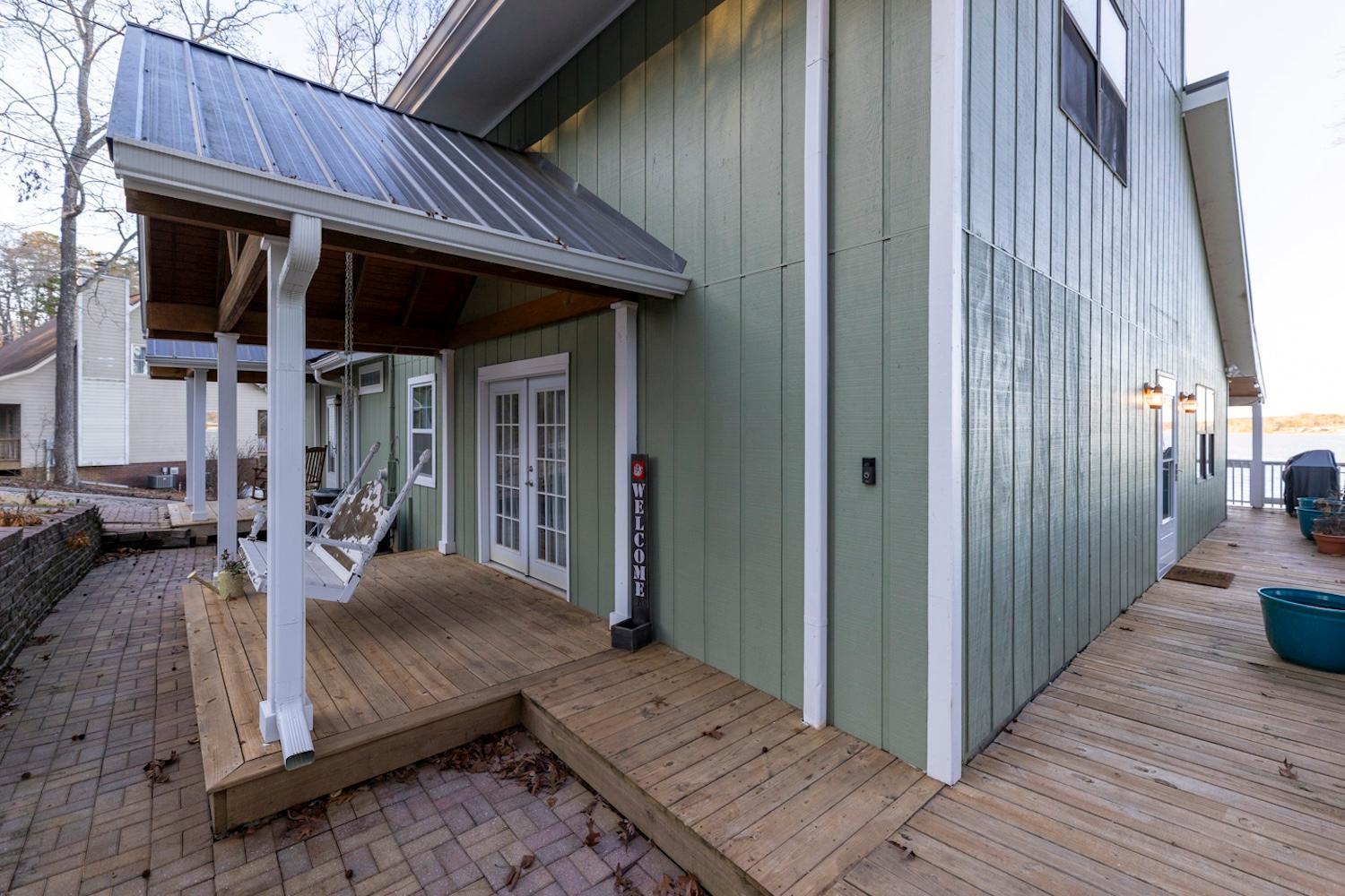 Grand Lake Escape: Serenity Meets Space
