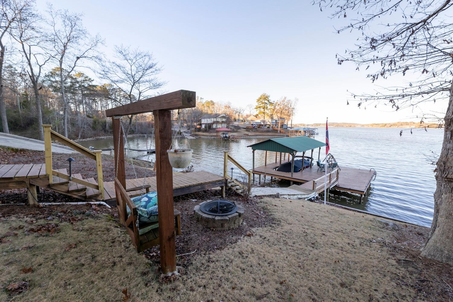 Grand Lake Escape: Serenity Meets Space