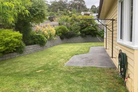 City Lights Getaway 6Kms from CBD, Sleeps10