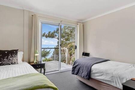 Hidden Bay Retreat-5 Bed- 15min to Hobart