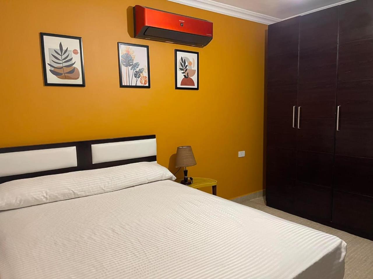 Quiet and distinctive apartment with a wonderful v