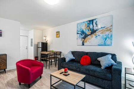 Huge 1 bed newly renovated free parking