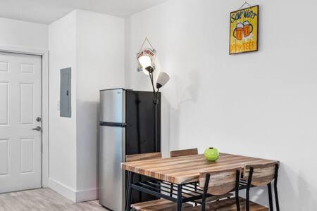 Huge 1 bed newly renovated free parking