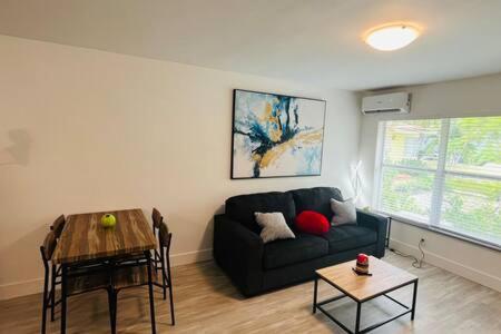 Huge 1 bed newly renovated free parking