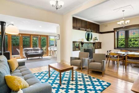 Charming inner city home excellent base in Hobart