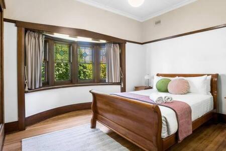 Charming inner city home excellent base in Hobart