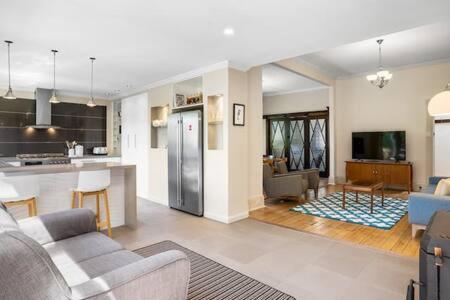 Charming inner city home excellent base in Hobart