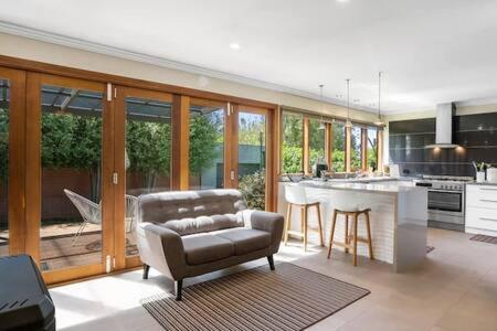 Charming inner city home excellent base in Hobart