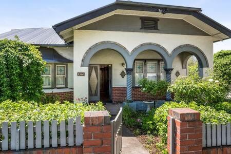 Charming inner city home excellent base in Hobart