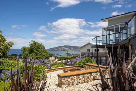 River View Holiday House Sleeps 8 10min to CBD