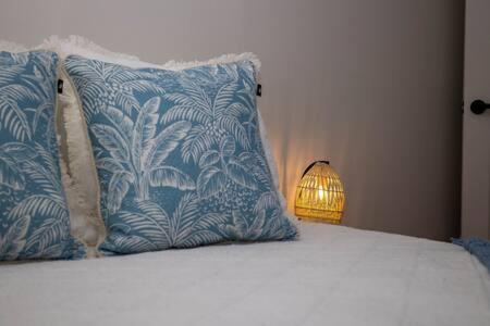 River View Holiday House Sleeps 8 10min to CBD
