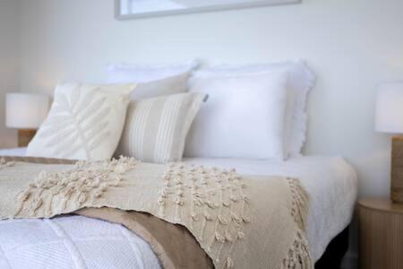 River View Holiday House Sleeps 8 10min to CBD