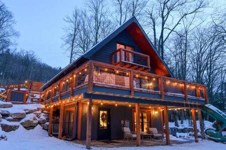Luxe Lake View 4BR Cabin with Hot Tub Outdoor Fun view 3