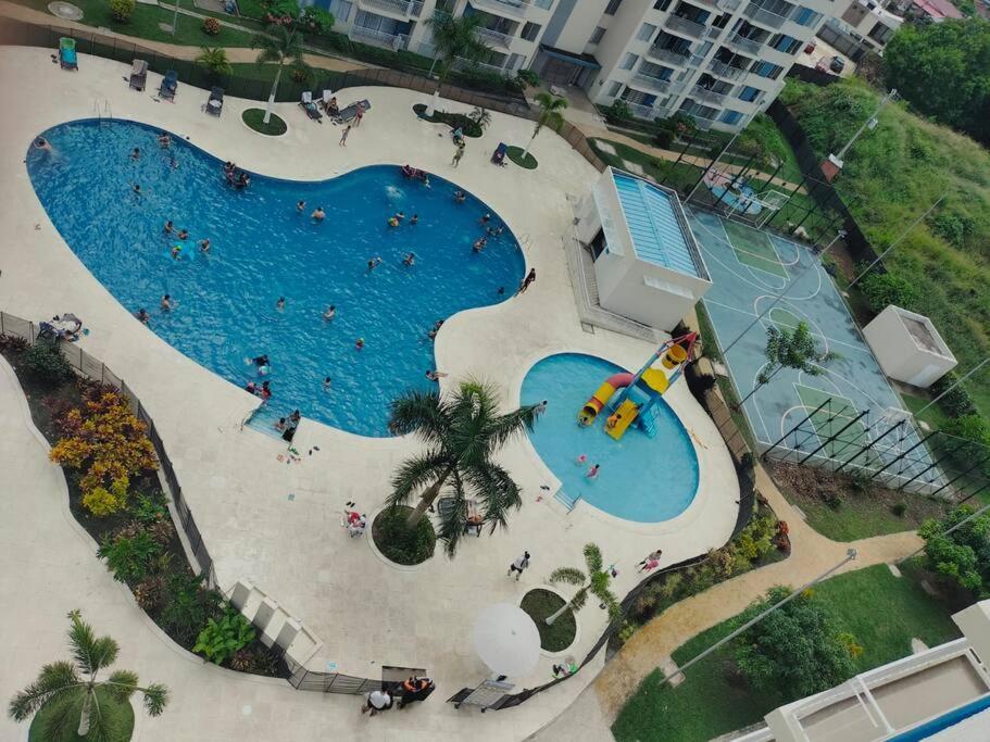Espectacular Apartamento en Puerto Azul Club House