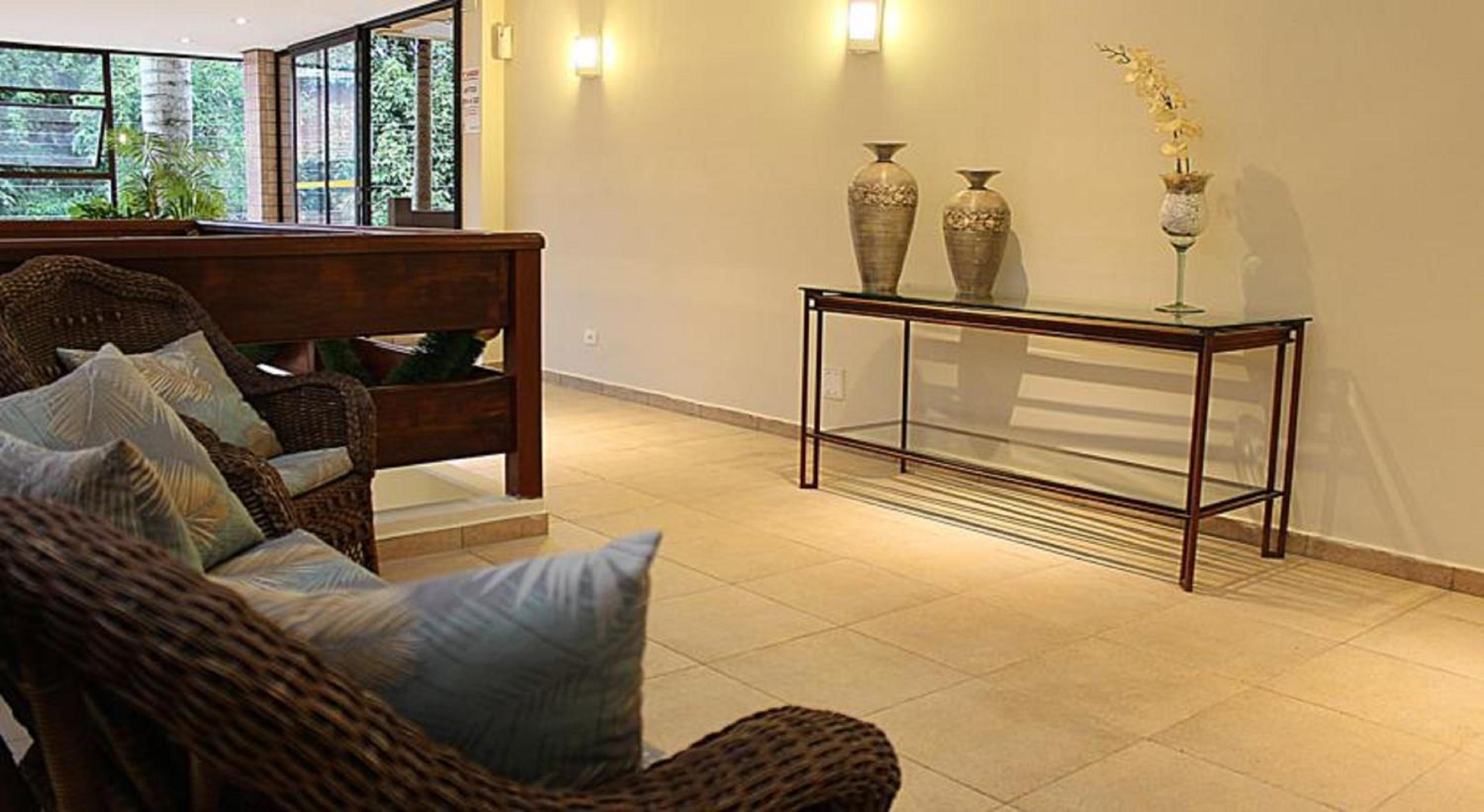 Flat Amarilis Riviera de São Lourenço Apartamento Duplex inteiro, 3 piscinas climatizadas, carregador veiculo elétrico, cozinha equipada completa, serviço 