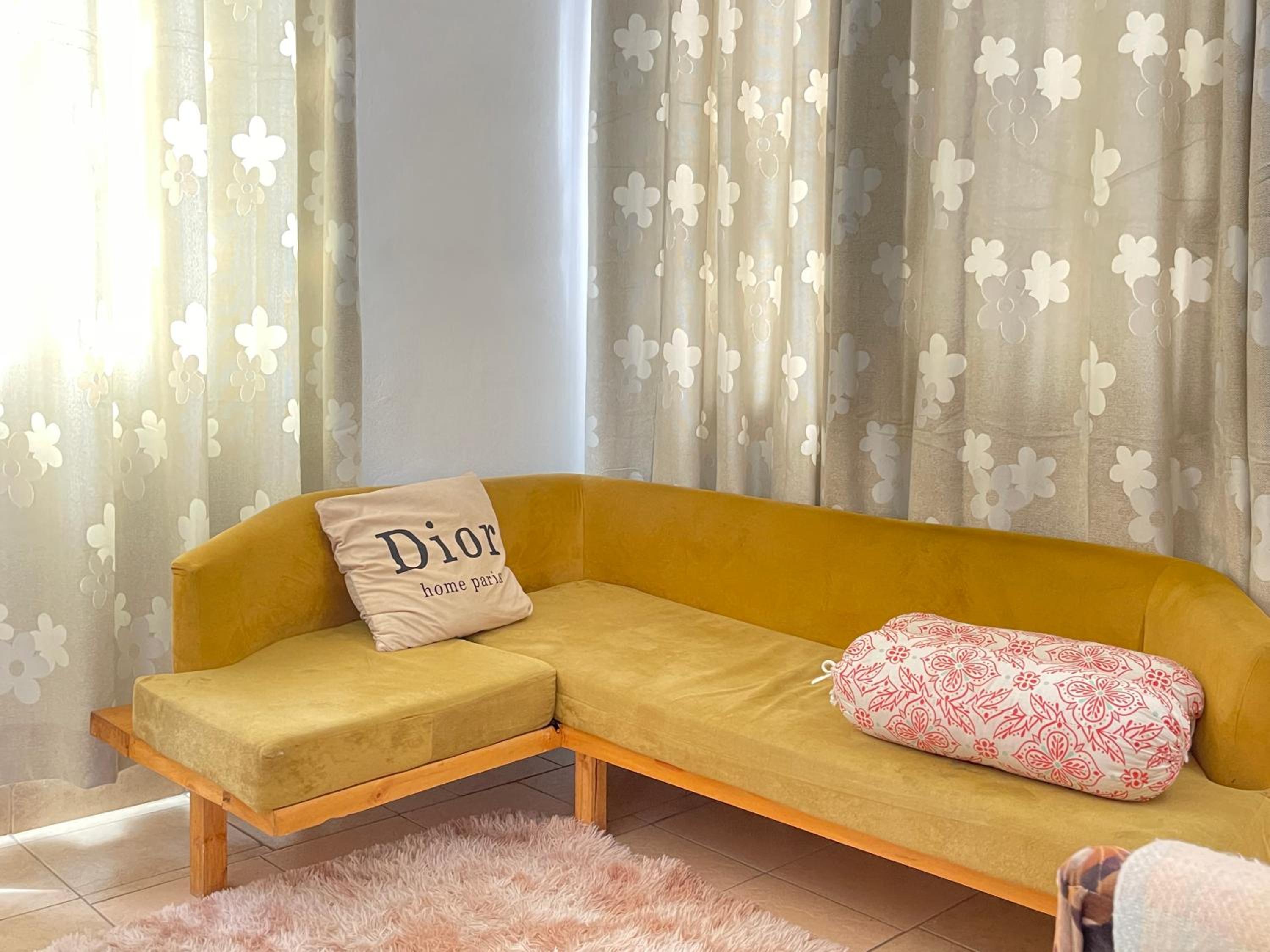 A ROOM IN A FULL EQUIPPED APARTMENT view 5