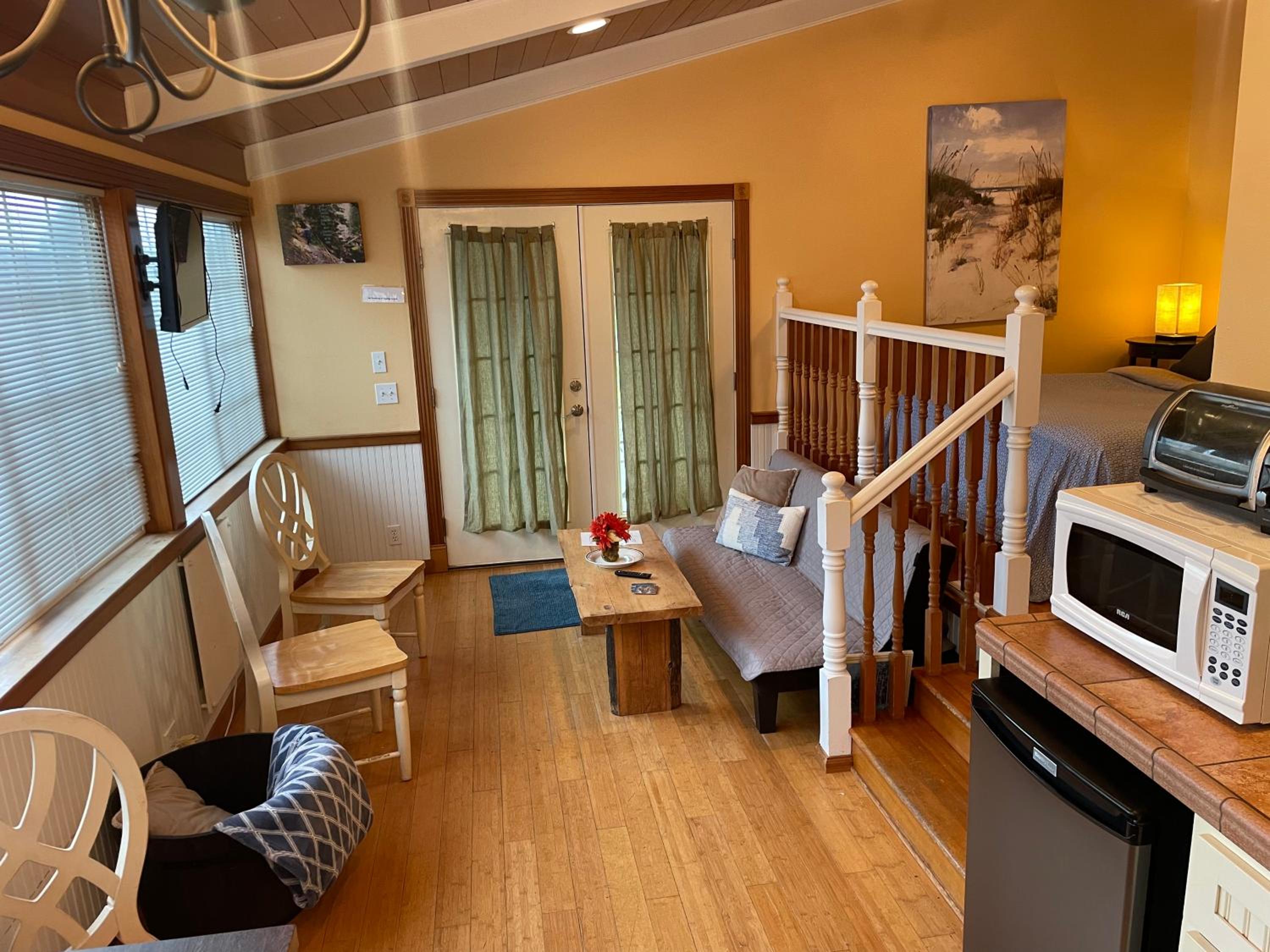Beach Casita - Allyn Inn view 5