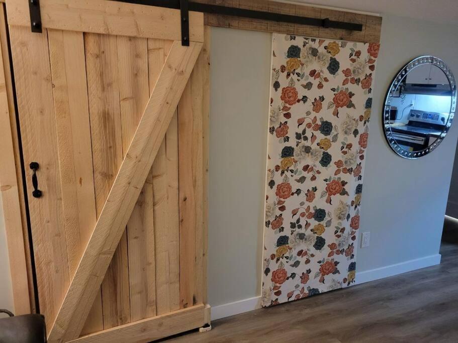 1 bedroom basement apartment with free parking