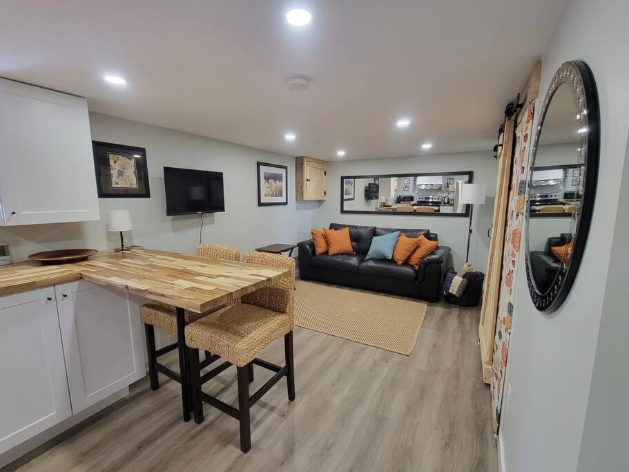 1 bedroom basement apartment with free parking