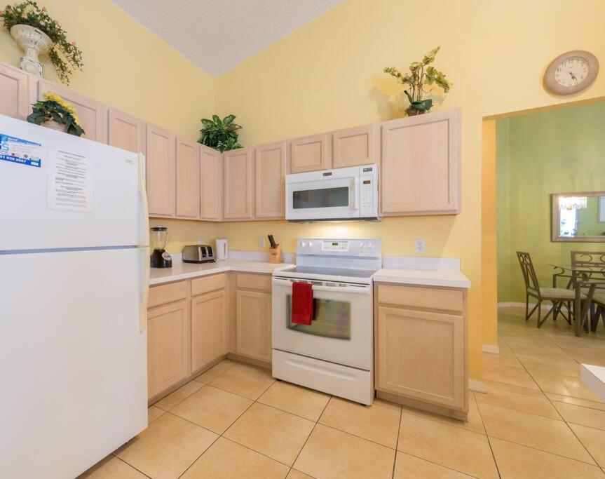 4br/3ba Disney Area Luxury Resort with pool/spa