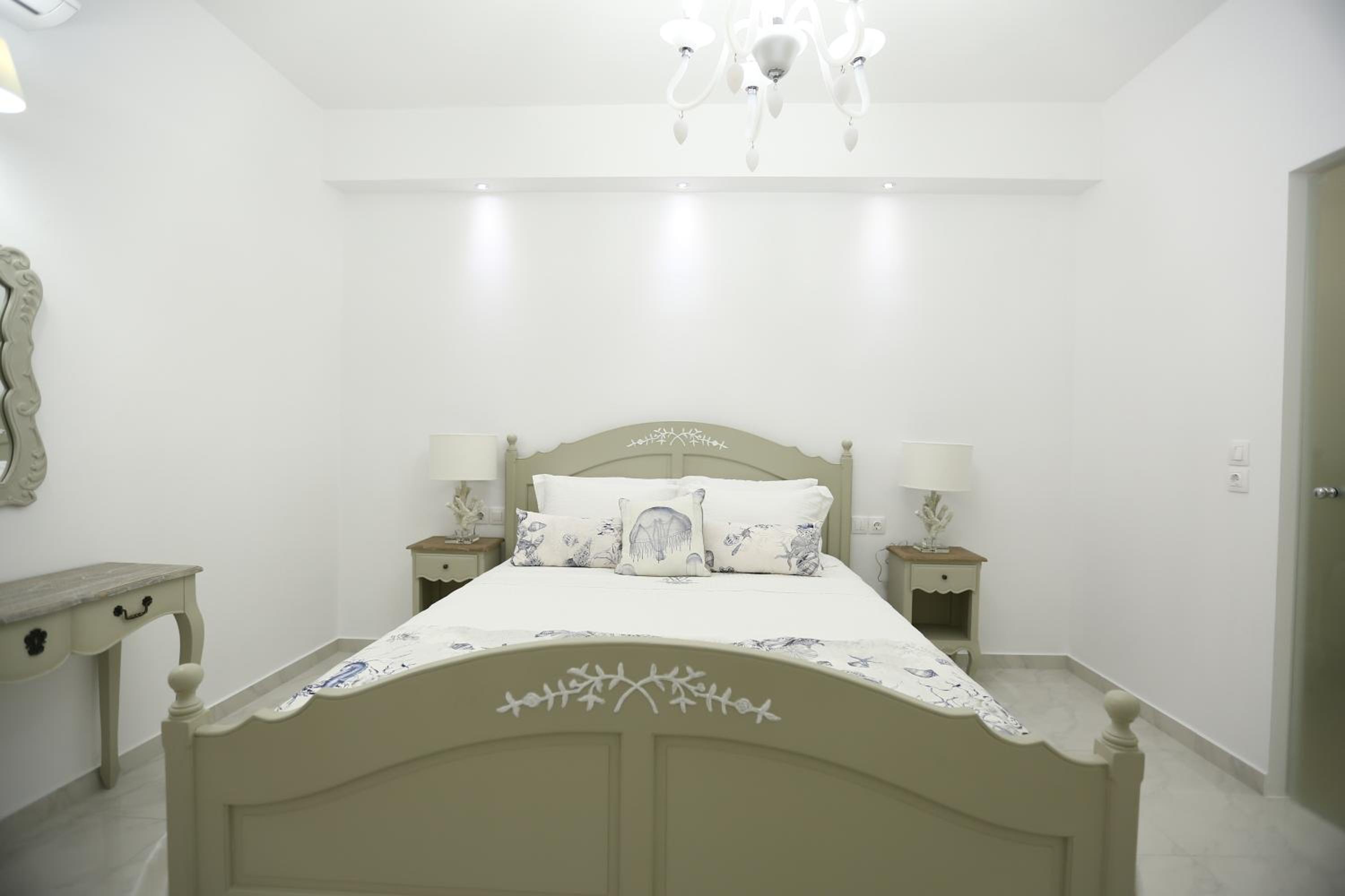 The White Suites