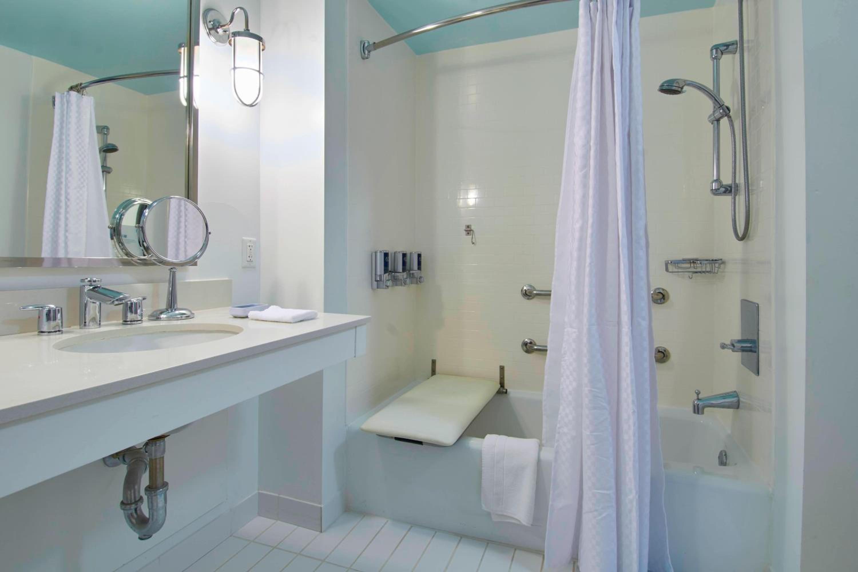 Punta Gorda Vacations - Four Points by Sheraton Punta Gorda Harborside - Property Image 47