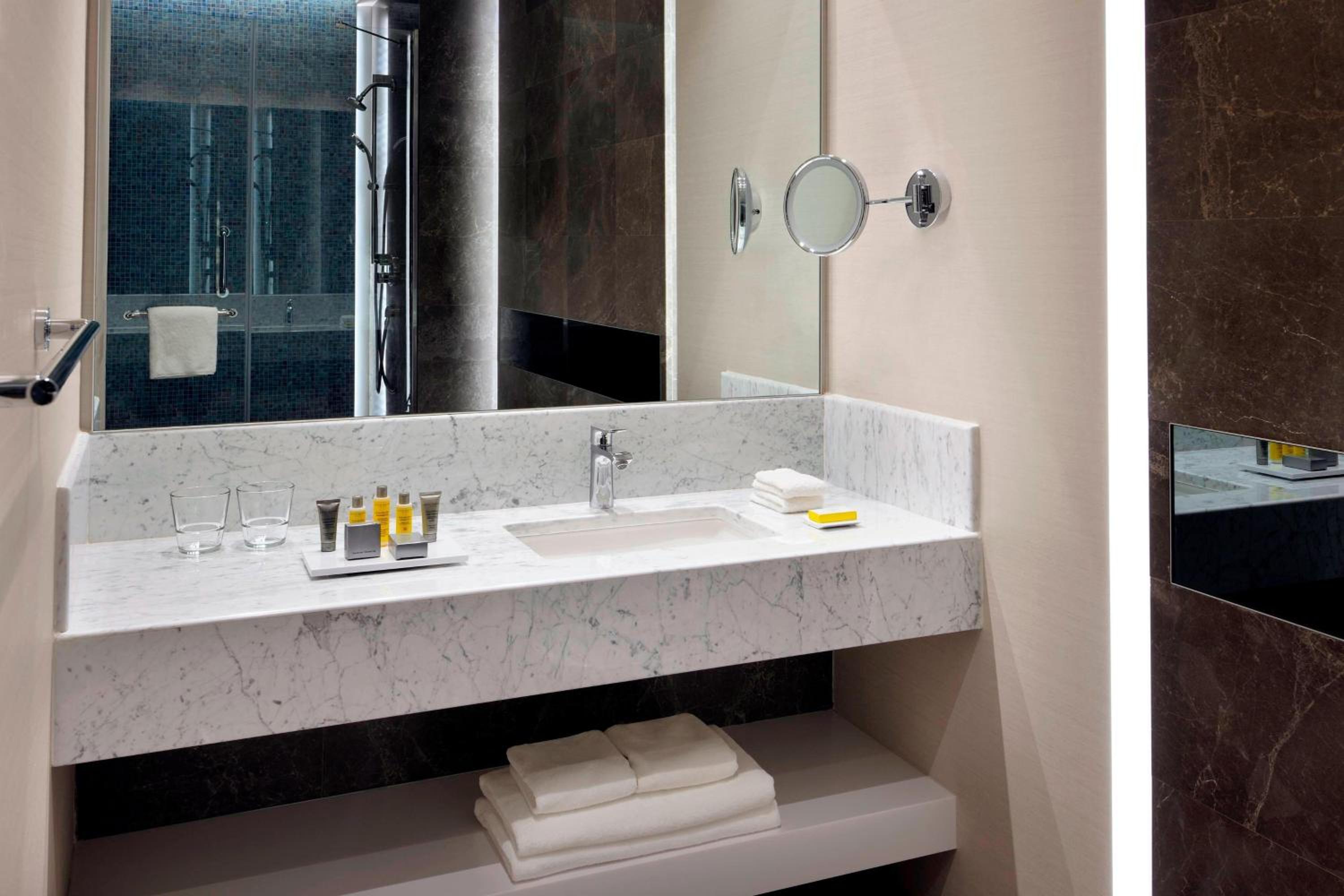 Istanbul Marriott Hotel Sisli - Image 24