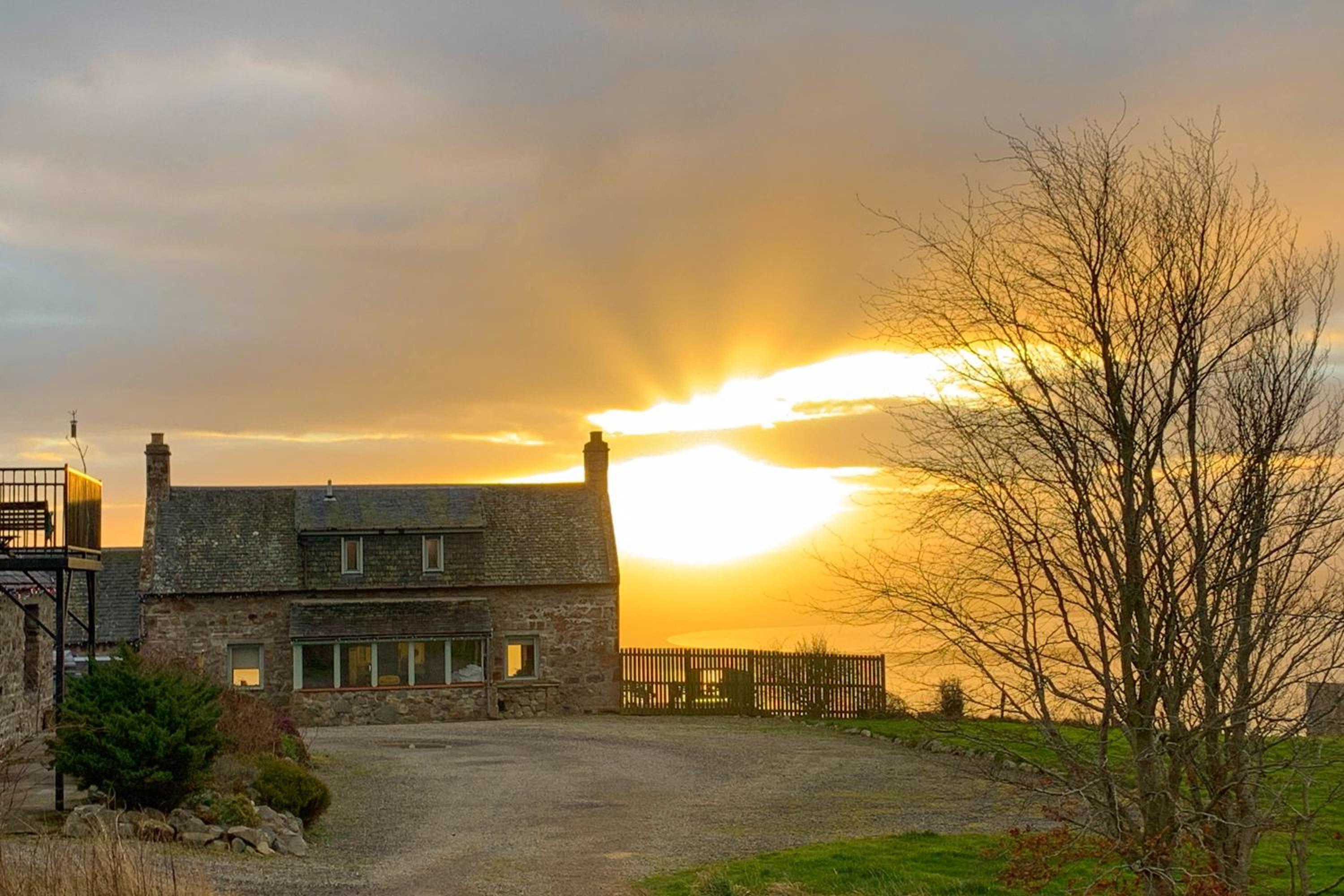 Dolphin View Hillockhead view 3