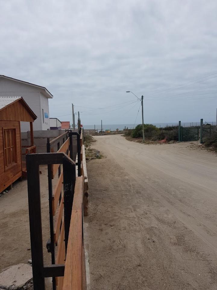 Cabañas Miraflores ubicadas en zona central de punta de choros a una cuadra de la playa de punta de choros