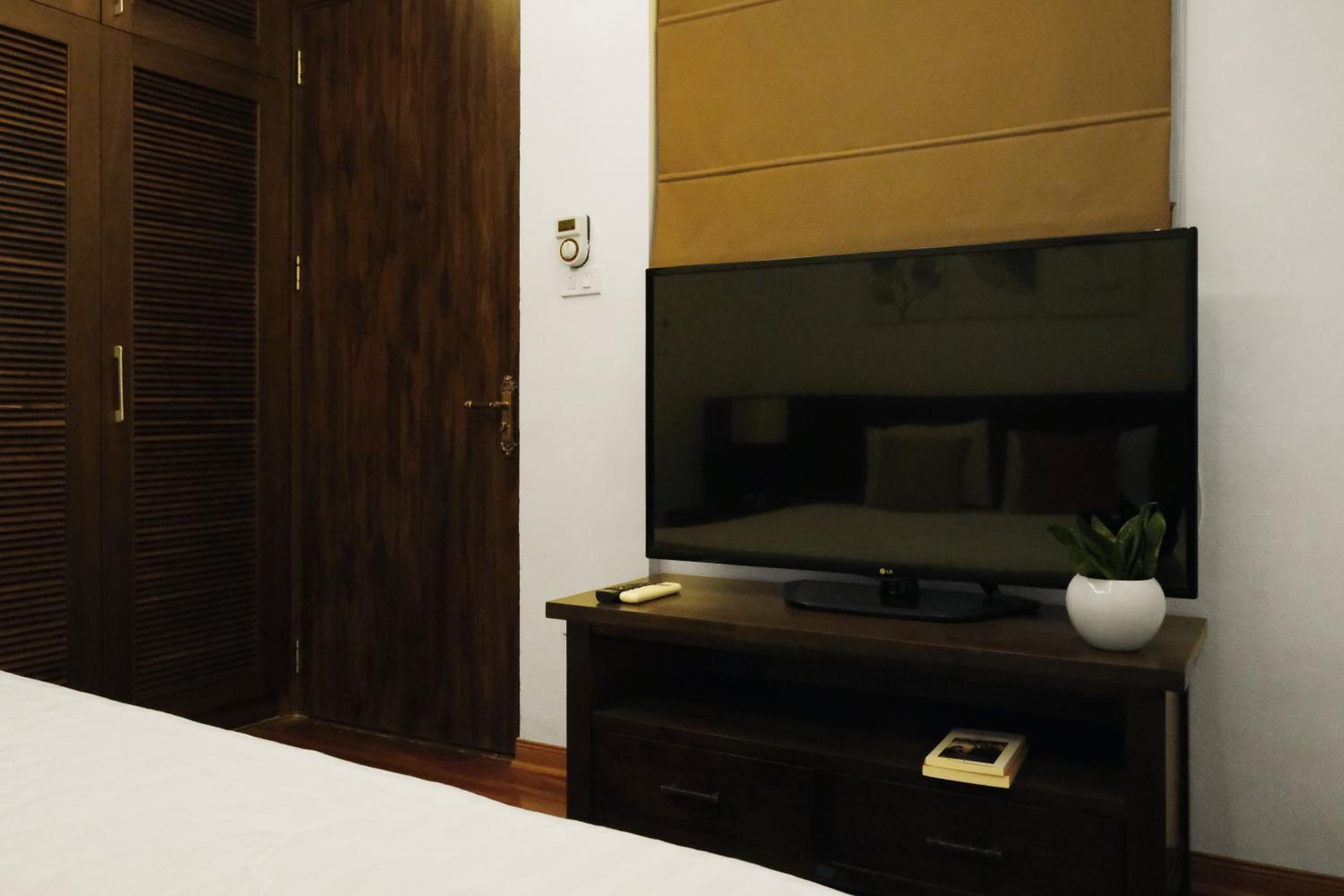 Luxe Paradise Hotel 22 Nam Ngu street