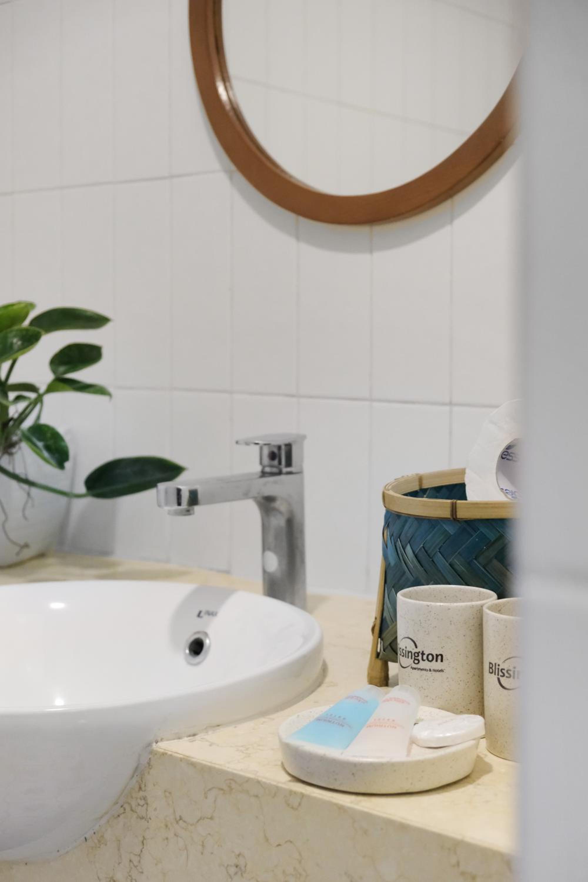 Luxe Paradise Hotel 22 Nam Ngu street