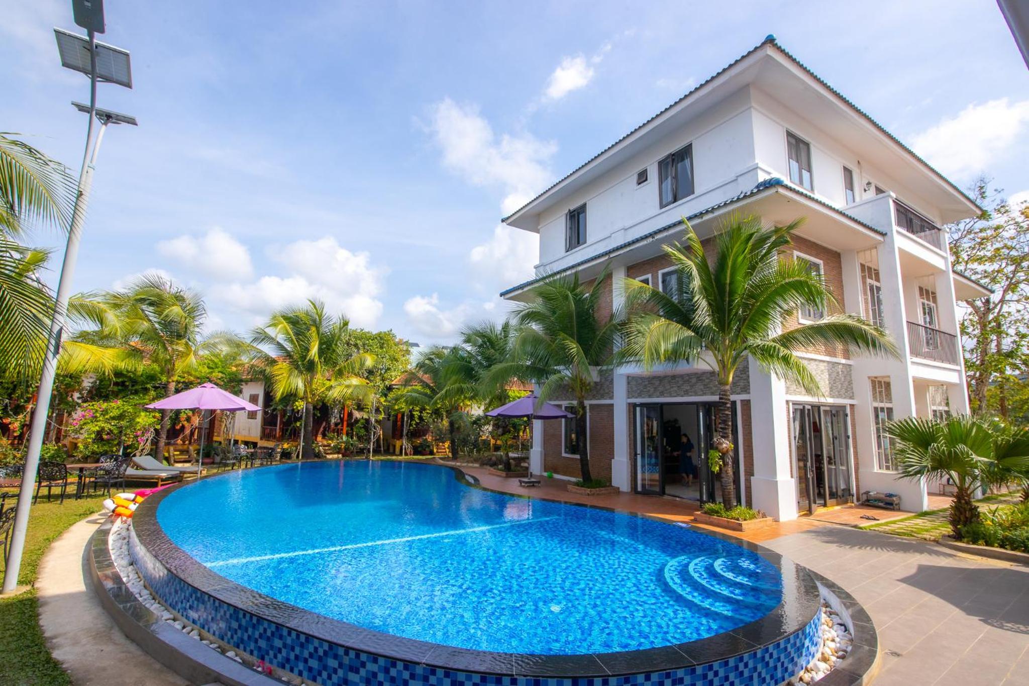 Hung Vuong Resort