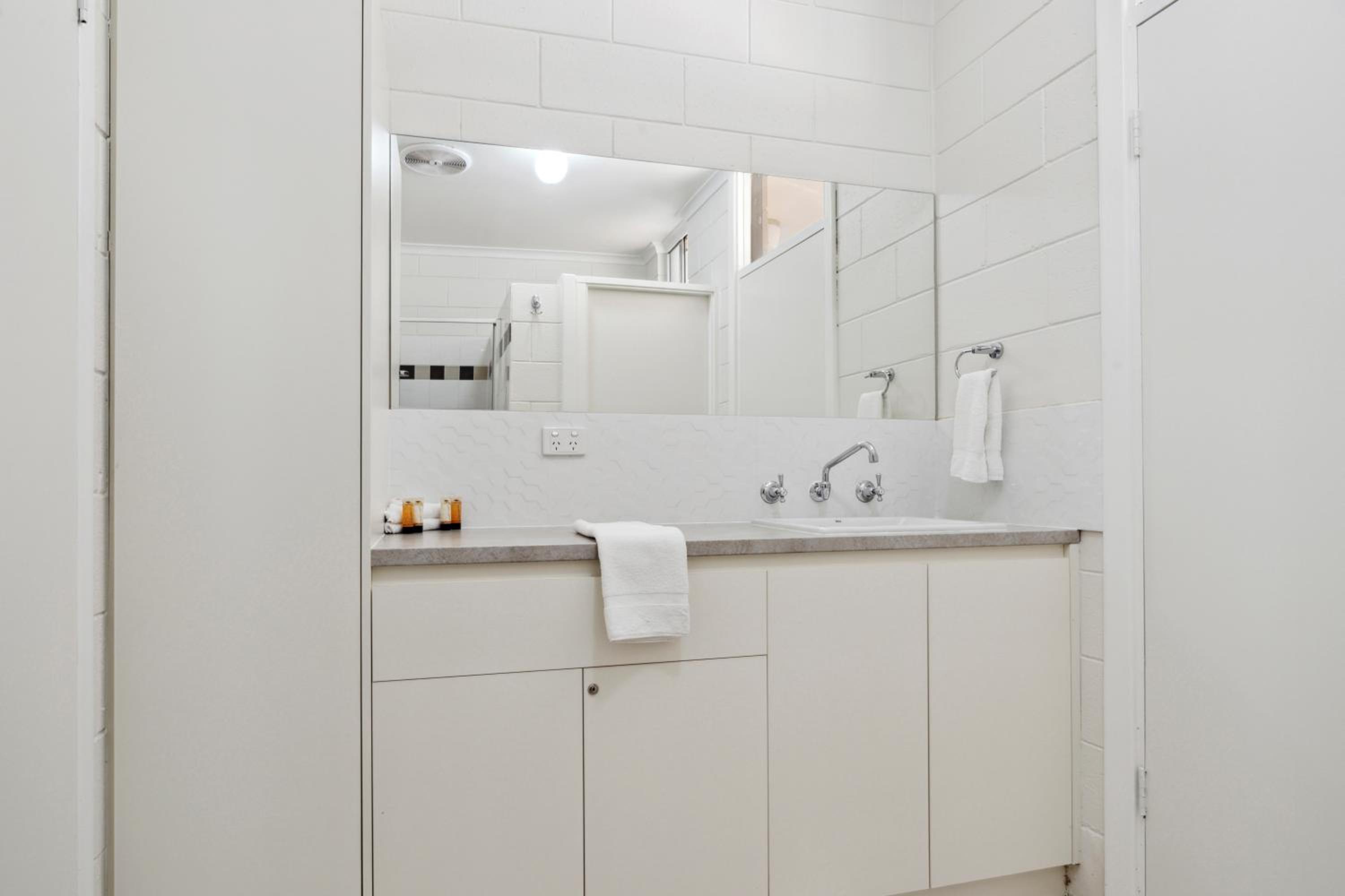 Riversands Rest Accommodation Paringa - Willow Cottage