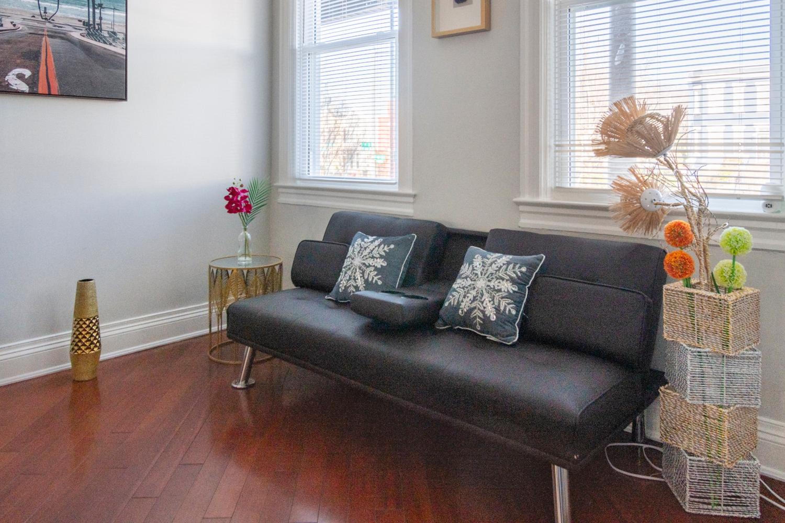 Comfortable 4 Bedroom Home with City View Near Capitol Hill Washington DC, photo 18