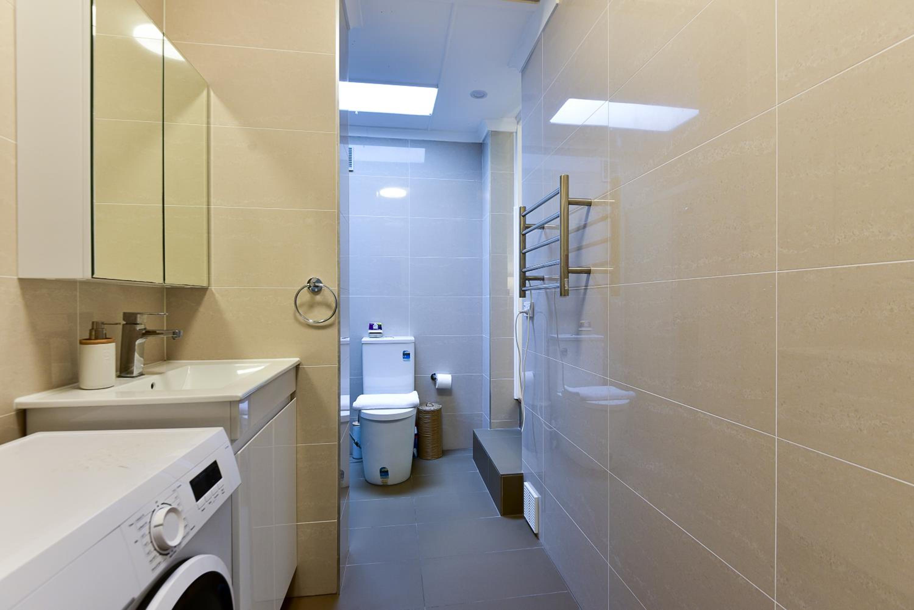 Sunny Apartment in Surry Hills