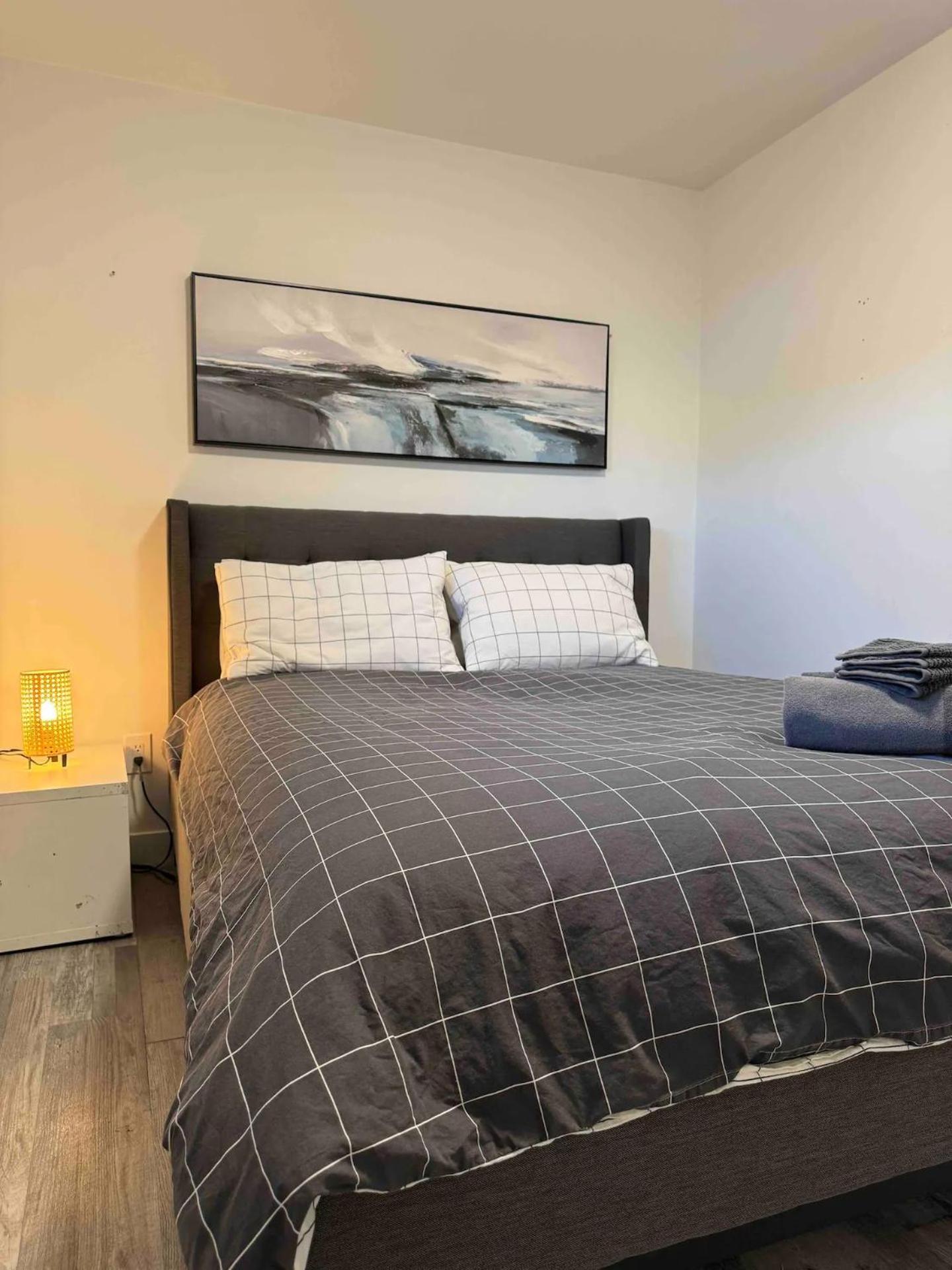 Walking distance to St Boniface, easy parking