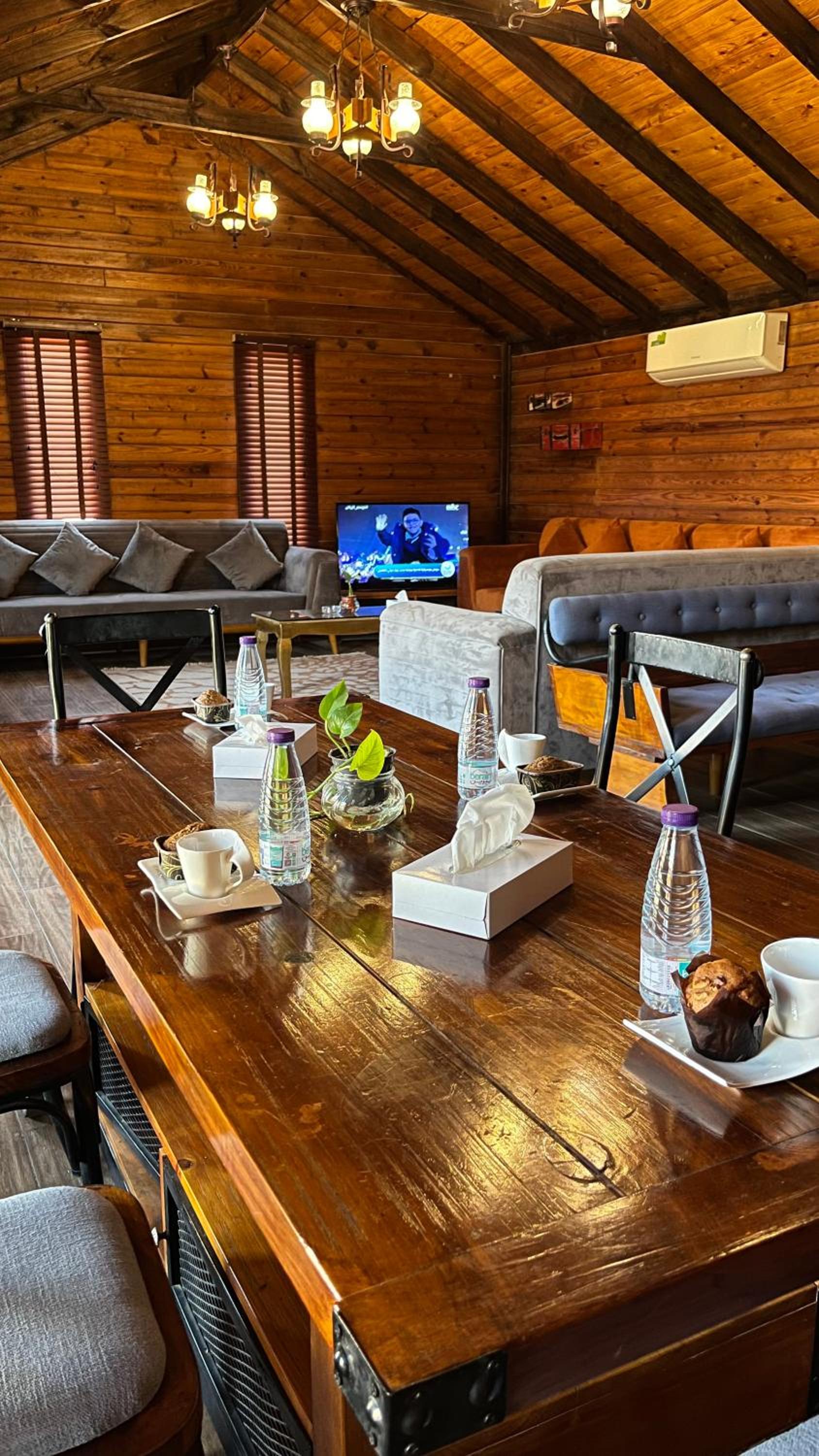Tola Holiday House Al Rimal