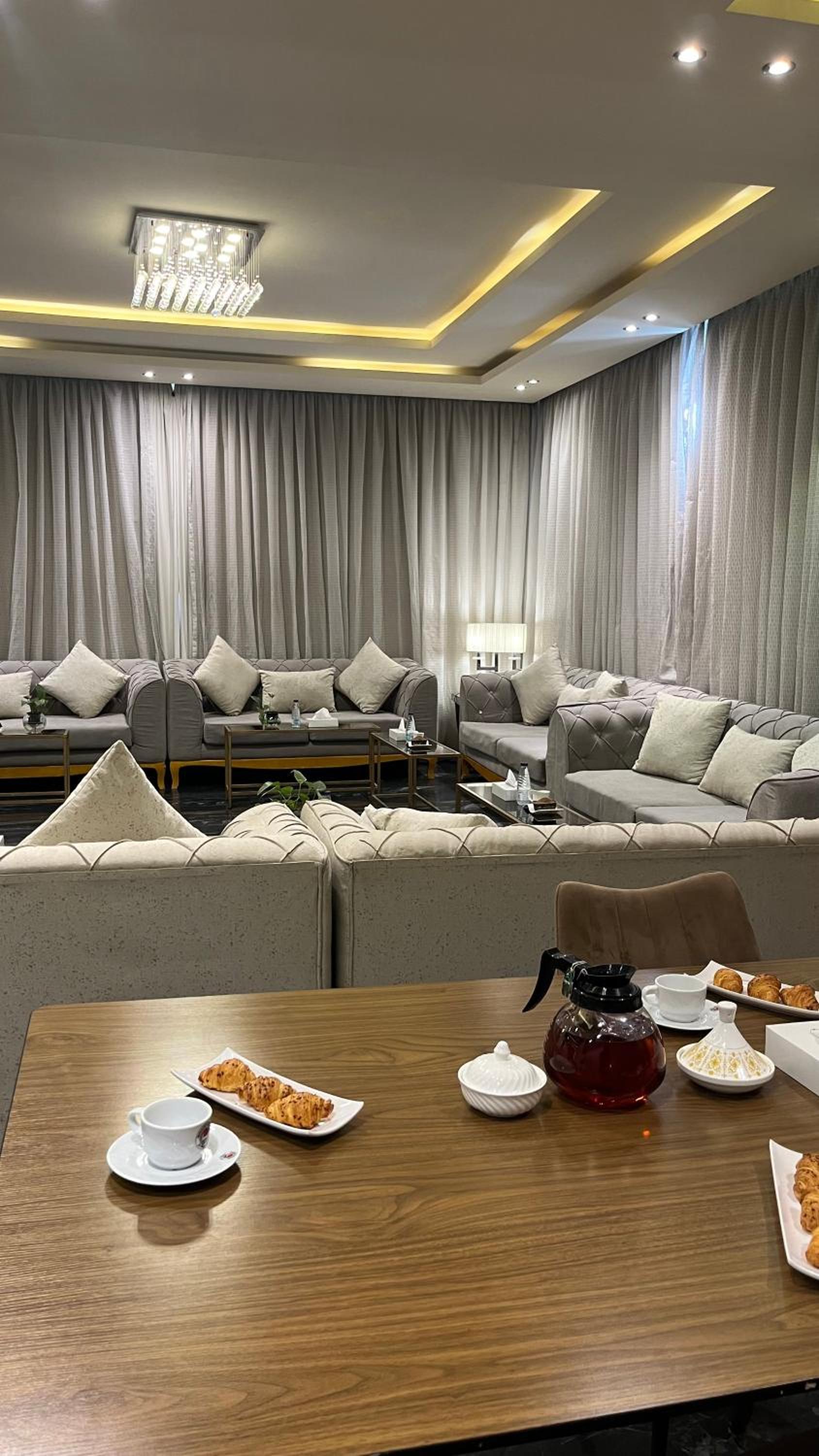 Tola Holiday House Al Rimal