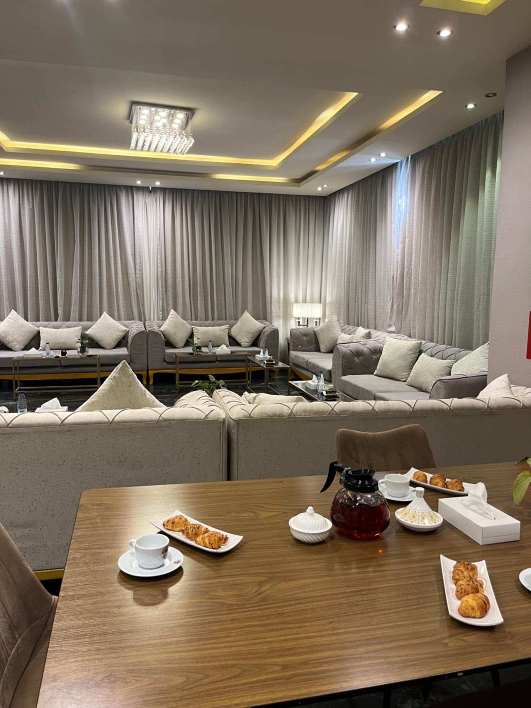 Tola Holiday House Al Rimal