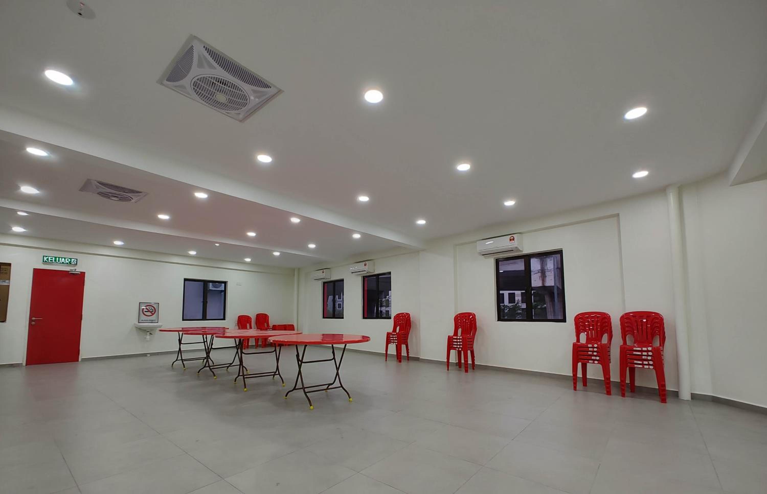 'My3rdHome' '4bedroom' '4 min walk to car free zone' By Shine Stay