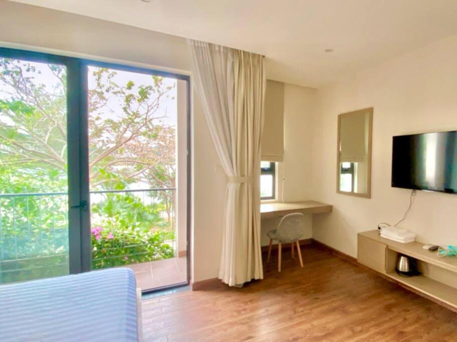 5Bedroom Villa close to the sea with a Lake view view 3