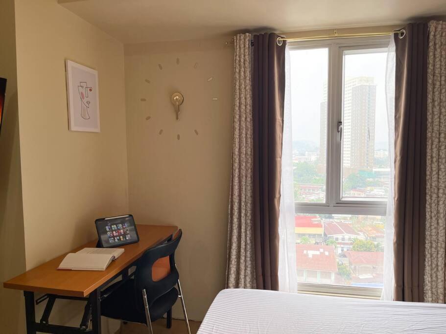 Centrio Tower City View -Netflix