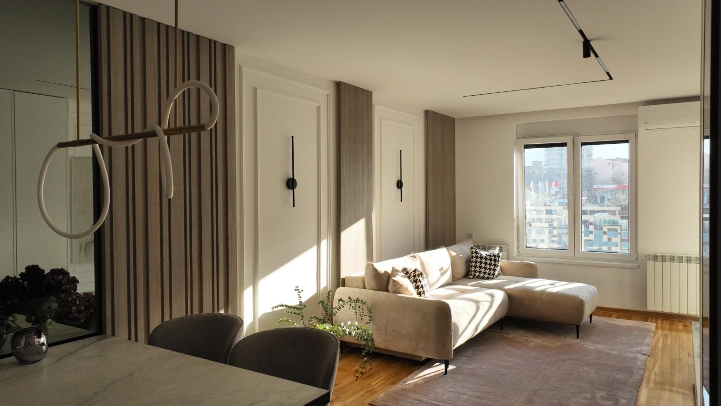 New&Luxurious, Central&Comfortable view 4