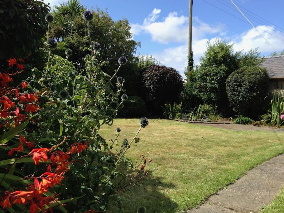 Lovely family holiday home near Benllech Beach view 4