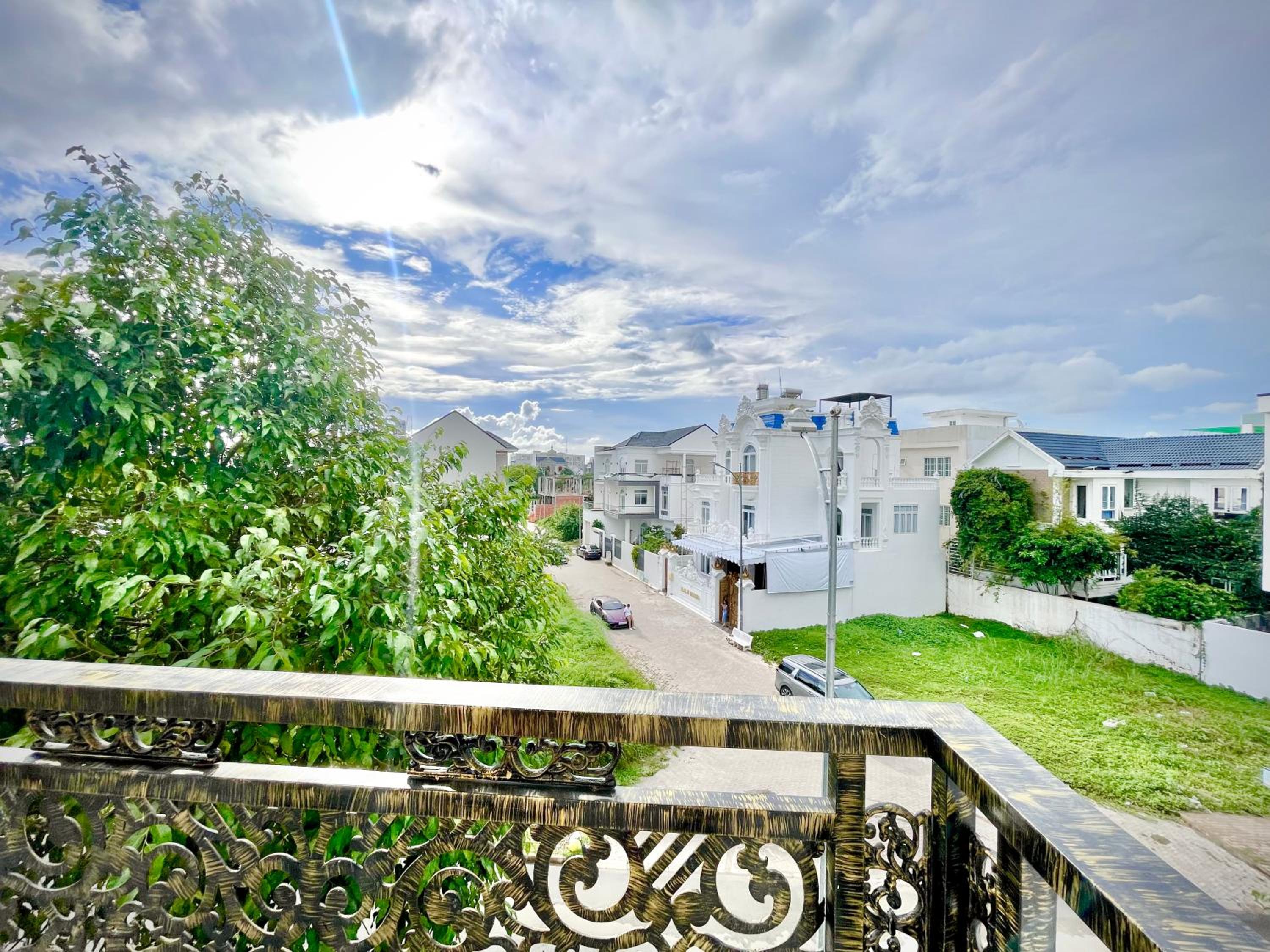 Căn hộ mới - 4 Phòng ngủ lớn tại Khu Biệt Thự Nam Long- Bê Tông Residences