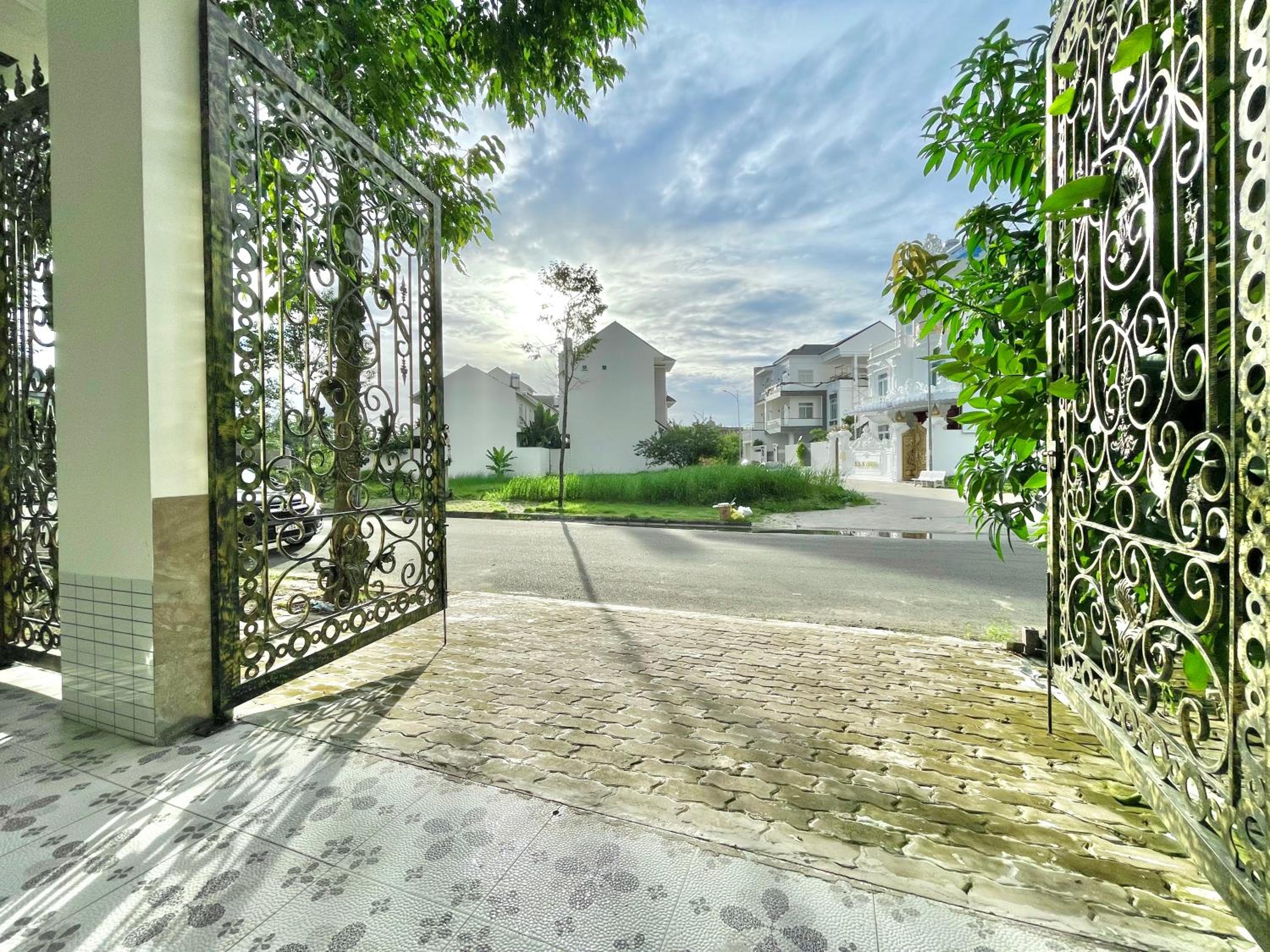 Căn hộ mới - 4 Phòng ngủ lớn tại Khu Biệt Thự Nam Long- Bê Tông Residences